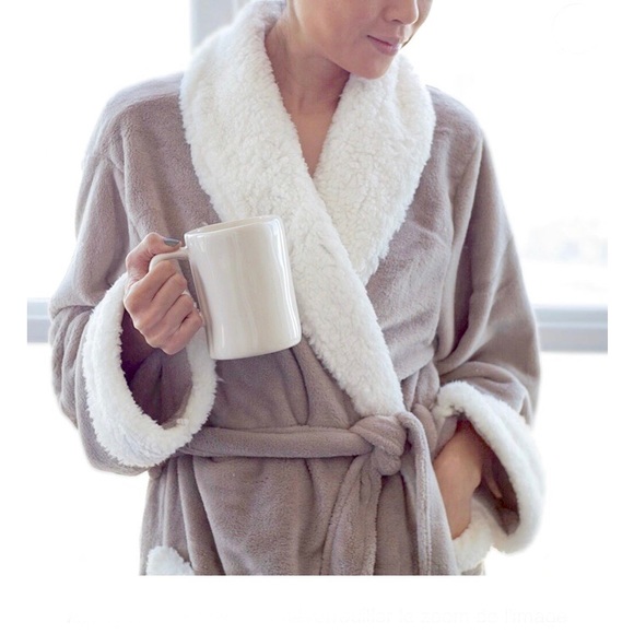 ❤️Plush Robe & Slipper Gift Set - Picture 4 of 5